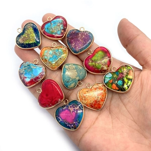Pendentifs en pierre empereur en forme de cœur avec bordure dorée pour bijoux DIY