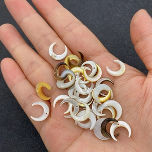 Perles en nacre naturelle en forme de croissant blanc et doré pour bijoux DIY