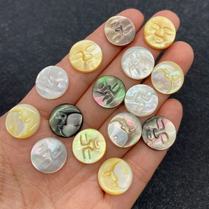 15mm Naturmuschel Sonnen- und Mondrelief-Charms für DIY-Schmuckherstellung und Zubehör