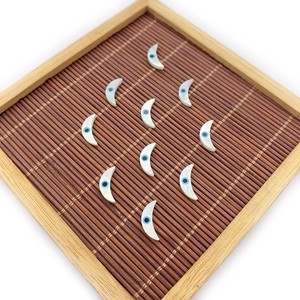 Natürliche Meeresschalen Halbmond Perlen mit blauem Evil Eye für DIY Schmuckherstellung