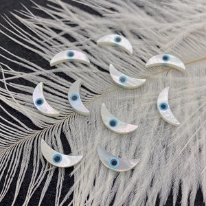 Natürliche Perlmutt-Halbmond-Anhänger mit Evil Eye für DIY-Schmuckherstellung