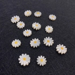 Natürliche Muschel Gänseblümchen Perlen 12mm weiße Blumenanhänger für DIY Schmuckherstellung