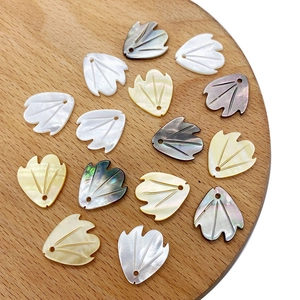 Natürliche Meerwasser Muschelperlen in Blütenform für DIY Schmuck und Ketten