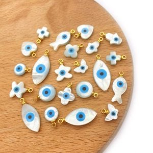 Pendentifs œil de protection en nacre naturelle avec anneaux dorés pour colliers