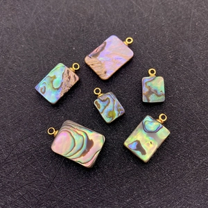 Pendentifs rectangulaires en nacre d'abalone 6x8mm avec anneaux dorés pour bijoux