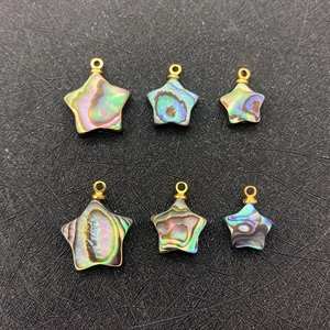 Pendentifs étoile en nacre d'abalone naturelle avec anneaux dorés en trois tailles