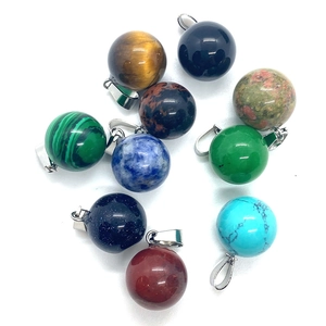 Assortiment van 14mm ronde edelsteen kogelhangers met zilveren sluitingen in kleuren