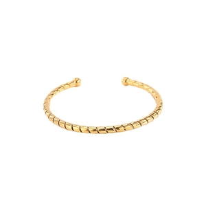 Brazalete abierto de acero inoxidable dorado con diseño trenzado y terminales esféricos