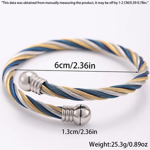 Détails macro d'un bracelet jonc bicolore en fils d'acier torsadés avec dimensions