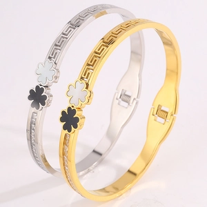 Titanium Steel Four Leaf Clover Bangle For Women Gold Silver Plated Shell Zirconia Meander Pattern Fashion Jewelry Bangle