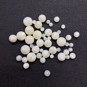 Polierte natürliche weiße Muschelperlen mit Perlmuttglanz für DIY-Schmuckherstellung