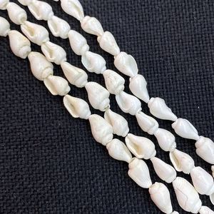 Perline naturali di conchiglie bianche a spirale per gioielli fai da te e decori
