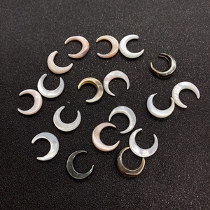 Cuentas de nácar natural iridiscentes en forma de luna creciente para joyería artesanal