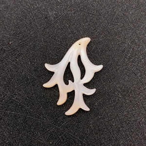 Pendentif flamme en nacre naturelle blanche pour collier et bijoux faits main DIY