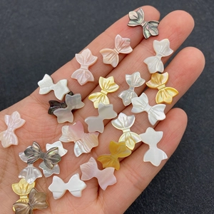 Natürliche Muschelperlen in Schleifenform in verschiedenen Farben für DIY-Schmuckherstellung
