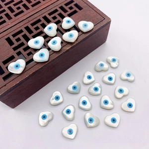 Cuentas de concha natural en forma de corazón con ojo turco para joyas y collares DIY