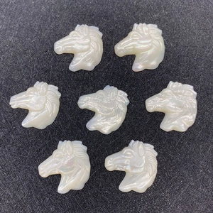 Natural white mother of pearl shell horse head shaped carved beads for DIY jewelry making