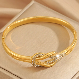 Pulsera nudo de acero inoxidable chapado en oro 18k con incrustación de diamantes