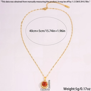 Technical diagram of gold clover pendant showing dimensions and adjustable chain length