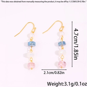 Détail des boucles d'oreilles perlées style Nouveau Chinois, taille 4,7 cm x 2,1 cm