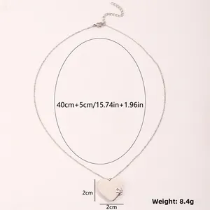 Dettaglio del ciondolo a cuore argento con catena 40+5cm e specifiche di peso pari a 8,4g