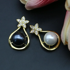 Elegant gold drop pendants with white and black pearls and zircon flower accents