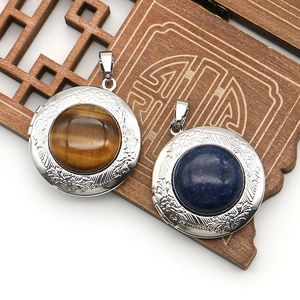 Vintage Embossed Copper Locket Pendant Necklace Natural Stone Tiger Eye Lapis Lazuli For Women DIY Jewelry Photo Frame