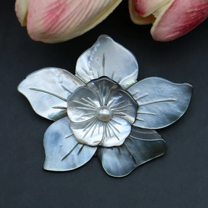 Elegant natural black mother of pearl flower brooch with white pearl center for women
