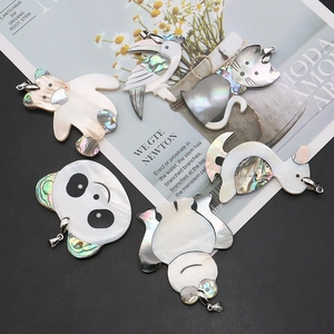 Pendentifs animaux en nacre naturelle aux reflets irisés avec fermoir pour bijoux DIY