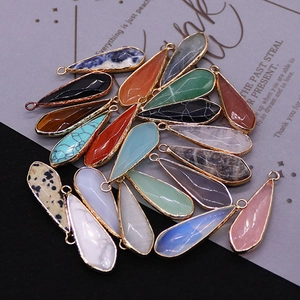 Sélection de pendentifs en pierre naturelle en goutte d'eau avec bords dorés pour bijoux