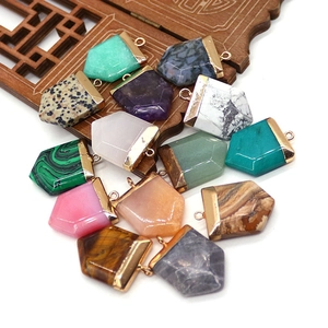 Pendentif en Pierre Naturelle Forme d'Épée Avec Bélière Dorée Électroplaquée Pour Fabrication de Bijoux DIY Améthyste Œil de Tigre Malachite Jaspe