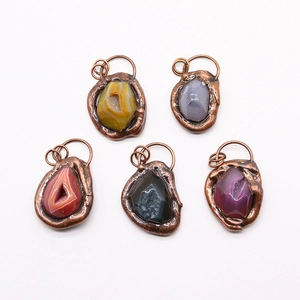 Natural agate stone pendants with punk retro copper plating in five various colors