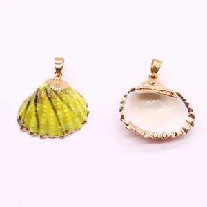 Pendentif en coquillage naturel avec glaçure jaune-vert et bords dorés pour bijoux DIY