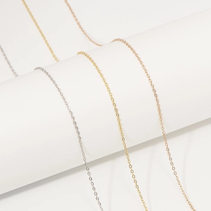 Colliers classiques en acier inoxydable plaqué or 18 carats en argent, or et or rose