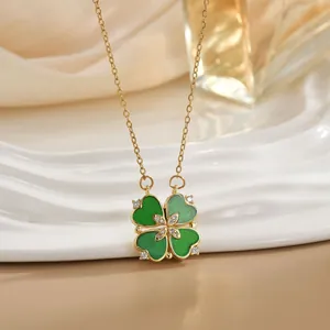 Foldable four-leaf clover necklace with green heart-shaped enamel and gold chain