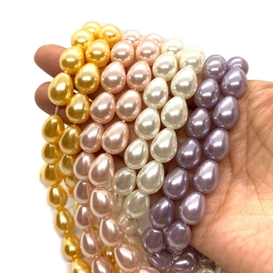 Bunte Glastropfenperlen in Gold, Rosa, Weiß und Lila für DIY-Schmuckherstellung
