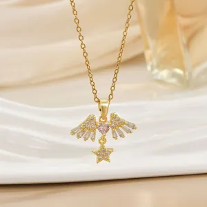 Elegante goldene Engelsflügel-Halskette mit rosa Herzstein und Sternanhänger für Damen