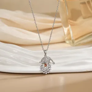 Collier de Noël élégant avec pierre orange et barbe en perles sur chaîne argentée