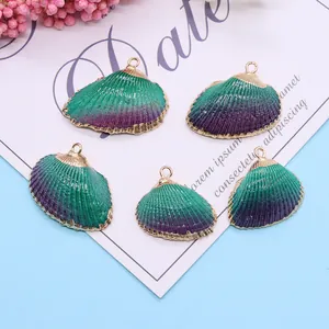 Pendentifs en Coquille Saint-Jacques Naturelle Dégradé Vert Violet Bord Doré Charme de Coquillage pour la Fabrication de Bijoux DIY