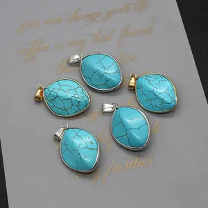 Set de cinco colgantes marquesa de turquesa con bordes metálicos en oro y plata