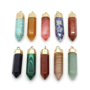 Set van 10 natuursteen zeshoekige kolom hangers met goudkleurige kapjes voor DIY-sieraden maken