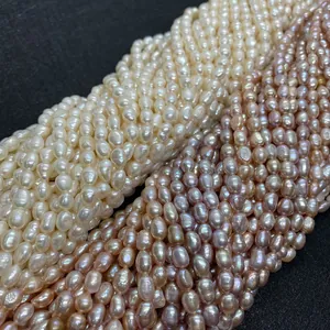 Macro-opname van natuurlijke zoetwaterparels in wit, roze en paars voor DIY-sieraden