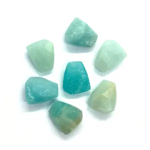 Pietre di amazzonite naturale a facce irregolari per la creazione di gioielli fai da te