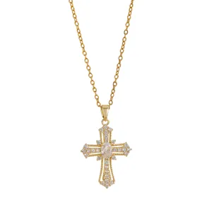 Élégant collier croix plaqué or avec zircons micro-pave et grand pendentif en pierre ovale