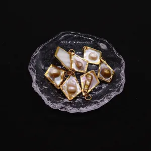 Pendenti in conchiglia di perla naturale con bordo dorato a rombo per gioielli fai-da-te