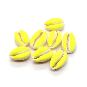 Otto perle in conchiglia naturale di ciprea giallo neon e bianco per creazioni gioielli
