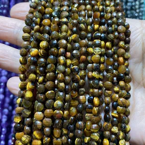Gros plan de perles œil de faucon facettées avec texture naturelle pour bijoux DIY