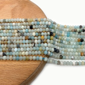 Cuentas de piedra natural amazonita facetada para joyería DIY en bandeja madera
