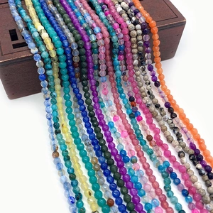 Perles en pierre naturelle facettée 3mm multicolores sur boîte en bois pour bijoux