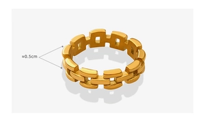 Macro shot of 0.5cm wide gold chain link hollow ring showing fine texture and polished edges